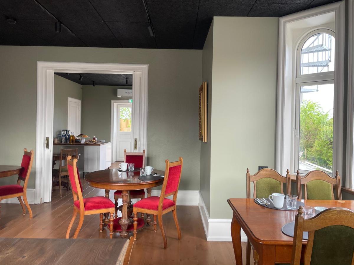 Randalin Aparthotel Akirkeby Bagian luar foto